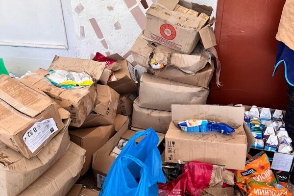 Разрушенный супермаркет из разрушенной "Ривьеры" раздал продукты жителям Одесской области