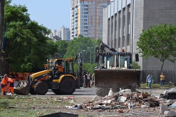 Как прошли первые минуты после ракетной атаки по Одессе: видео полиции